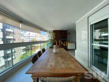 Apartamento à venda